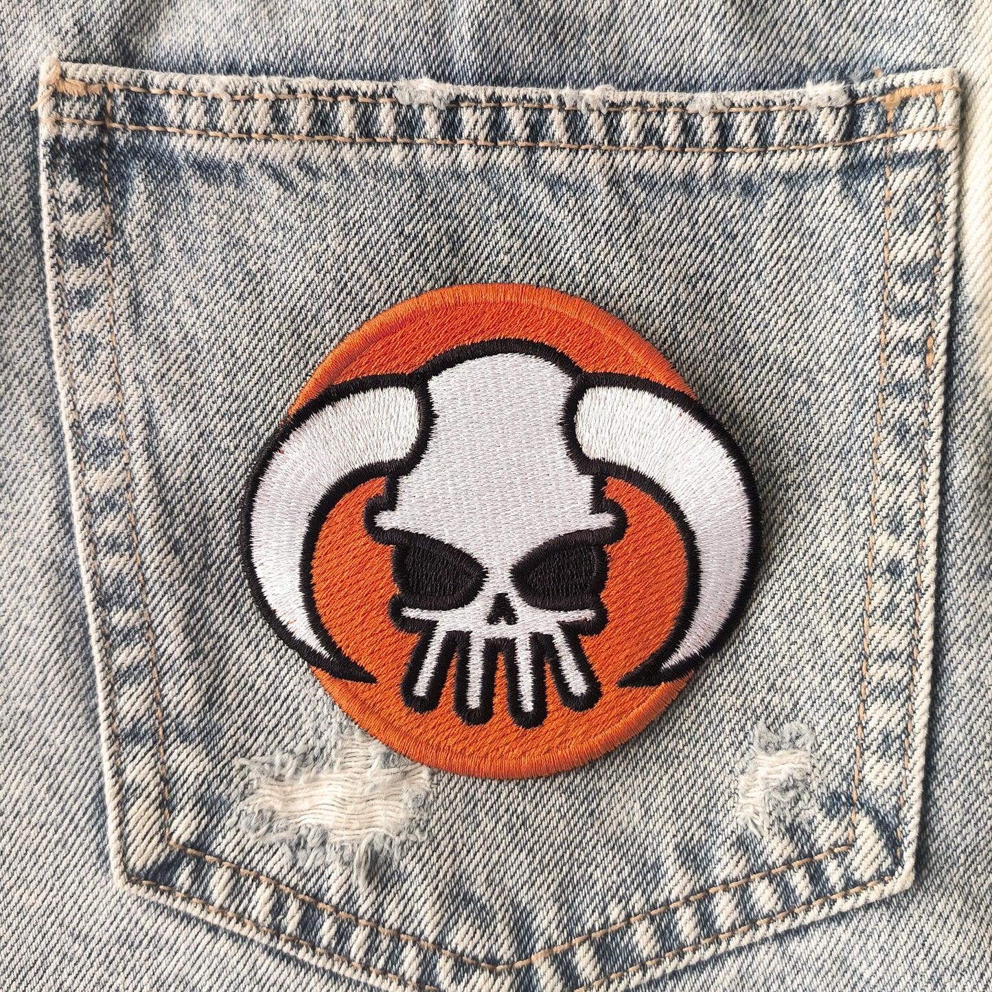 Parche Bordado Anime One Piece Calavera sombrero Ace - Valkynea
