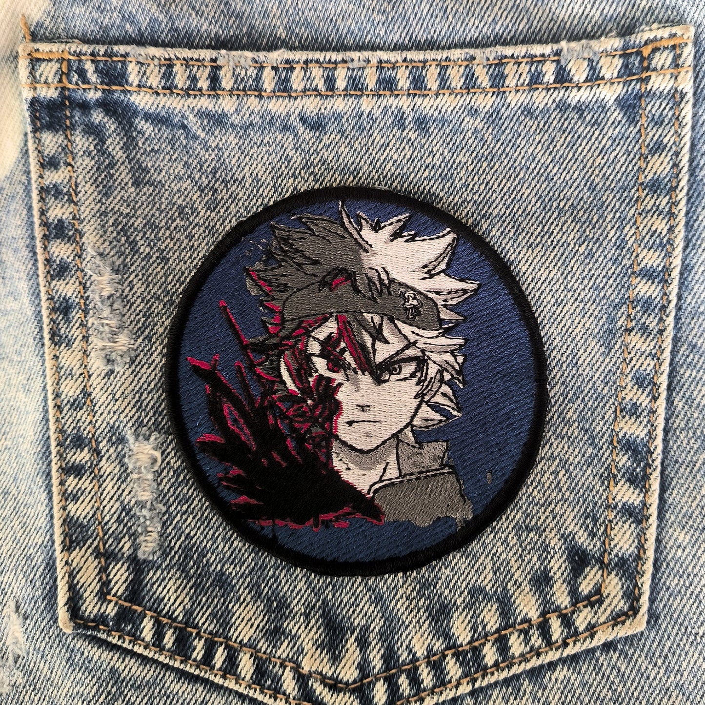Parche Bordado Black Clover Asta Tazo - Valkynea