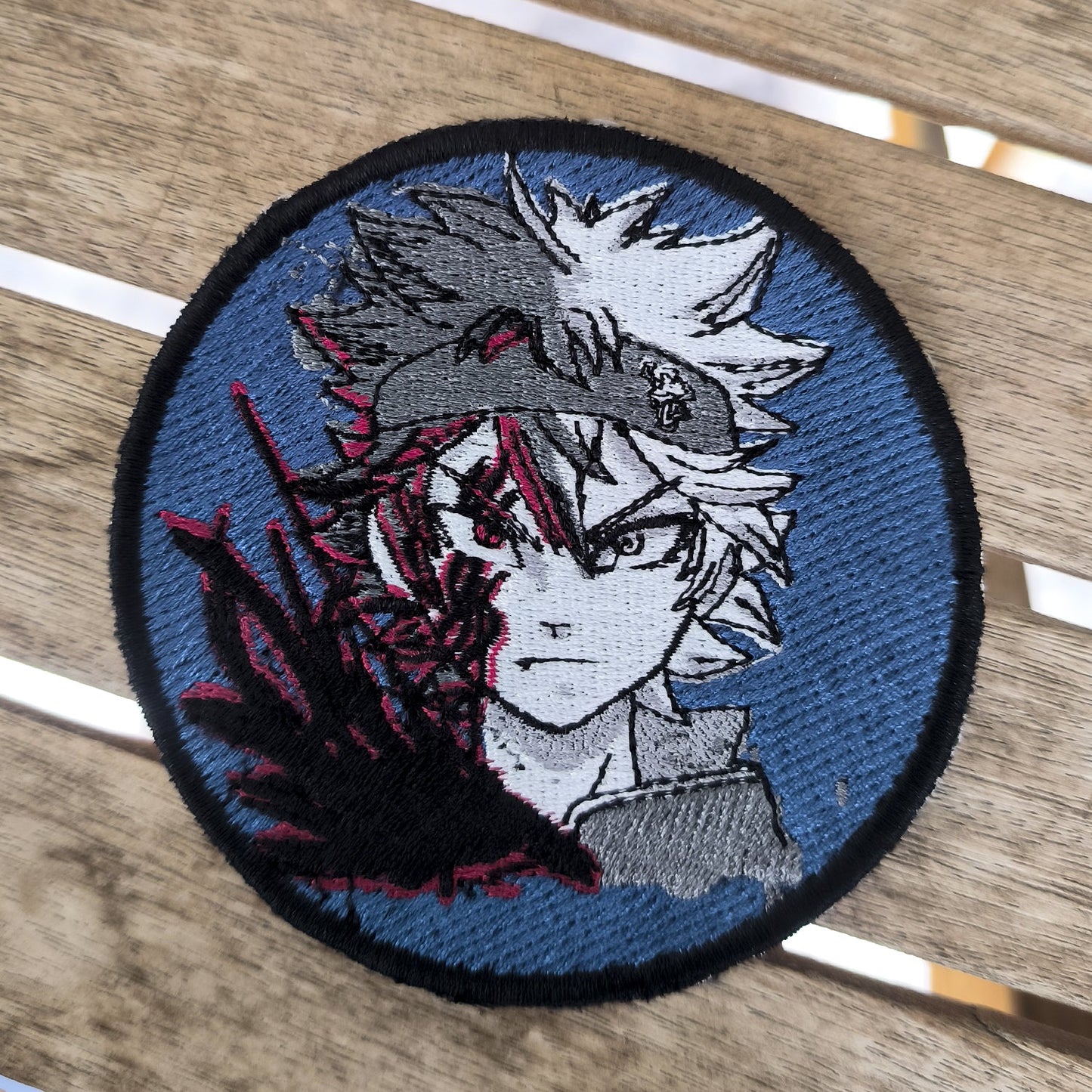 Parche Bordado Black Clover Asta Tazo - Valkynea