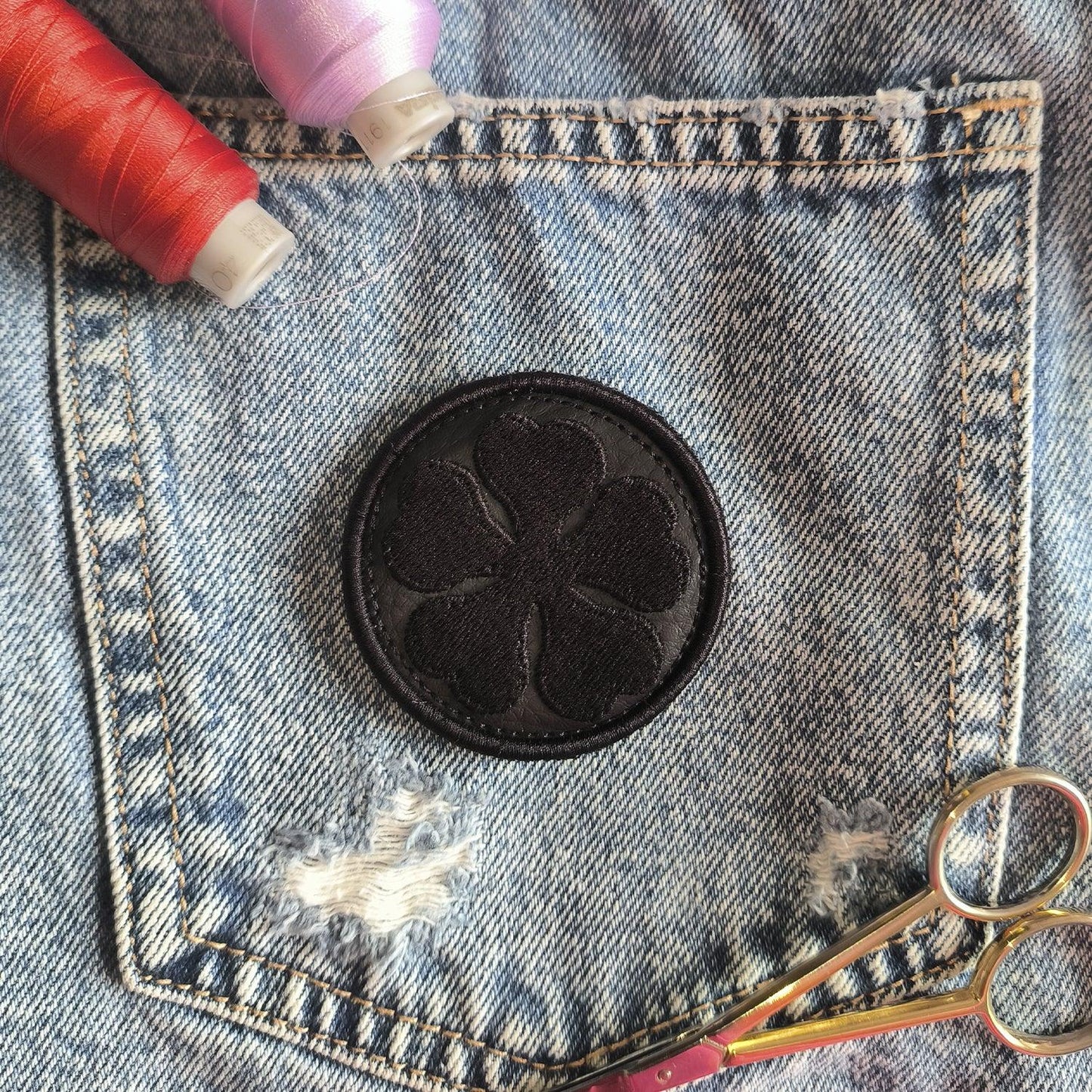 Matriz bordado Black Clover Trebol/ Patrón Bordado - Valkynea