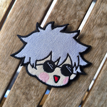Parche Bordado Anime jujutsu kaisen Gojo Chibbi - Valkynea