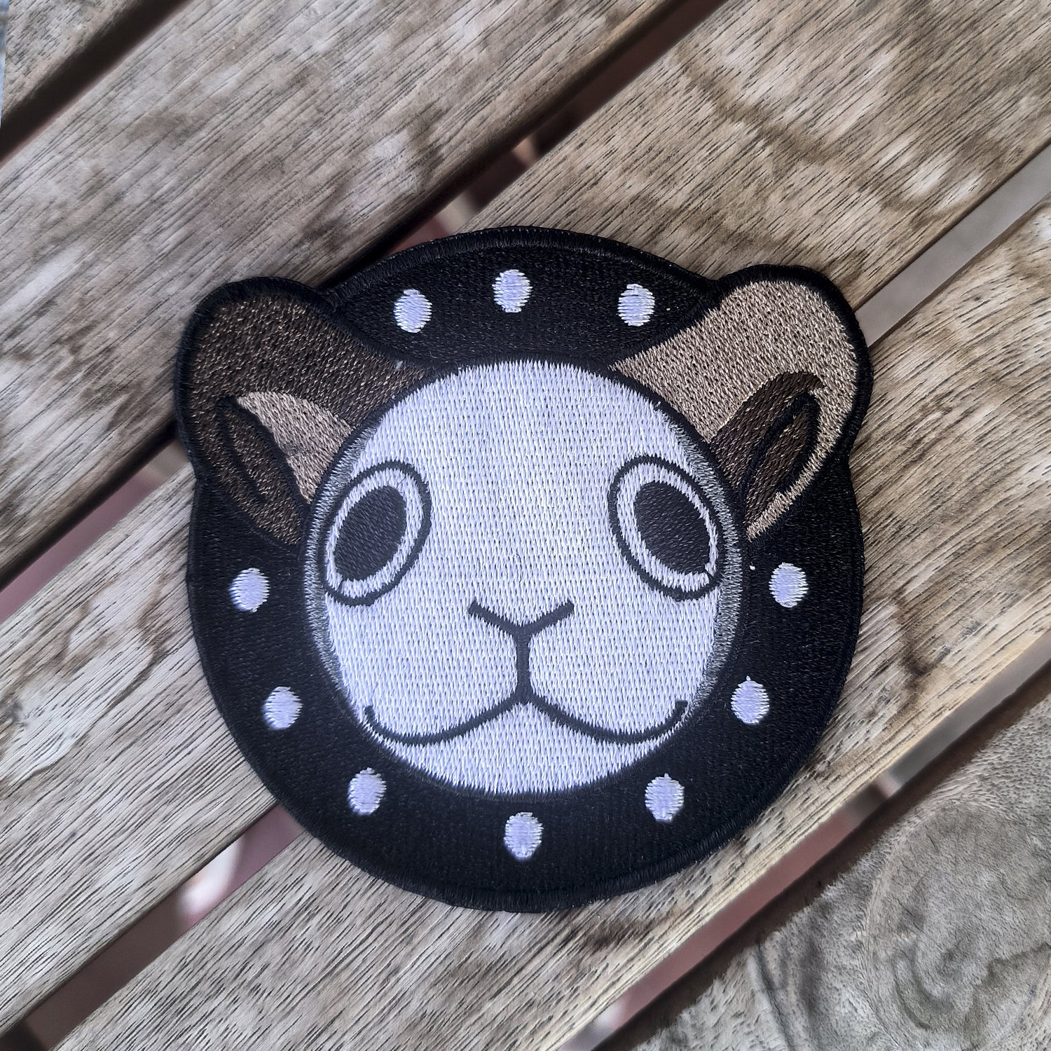 Parche Bordado Anime Calavera One Piece Barco Merry - Valkynea