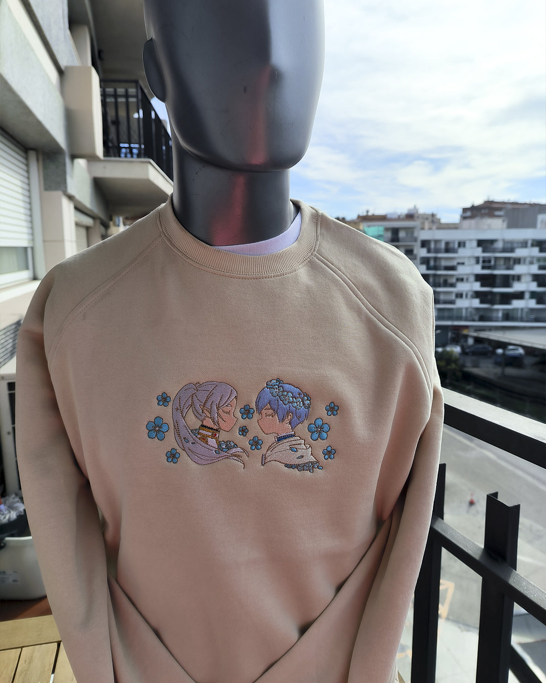 Sudadera Bordada Frieren - Valkynea