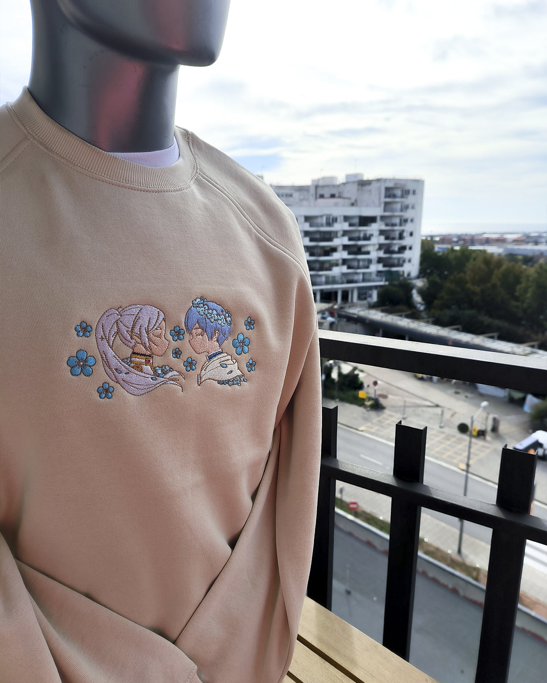 Sudadera Bordada Frieren - Valkynea