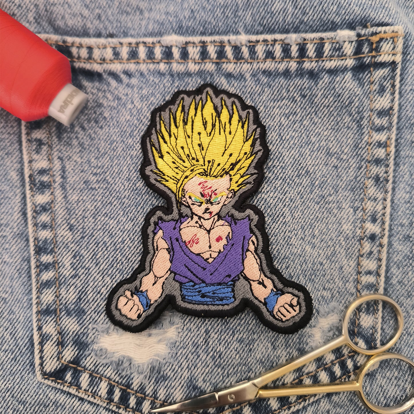 Bulma Capsule Corp. Patch Brodé 9cm