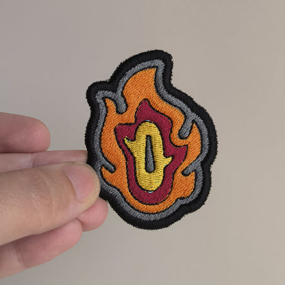 Patch brodé drapeau Attaque des Titans 6 cm